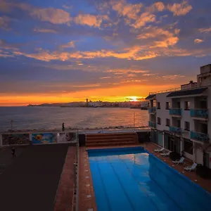 4* Hotell Port