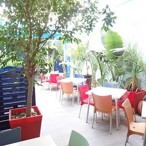 3* Hotell Parrots